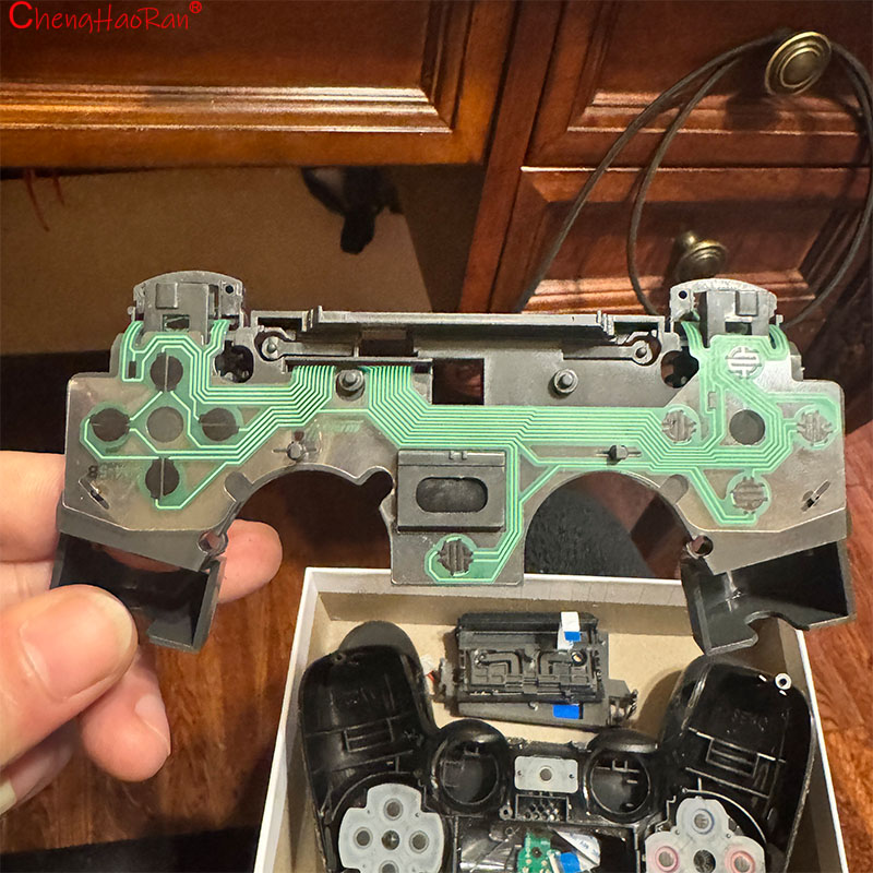 قطعة واحدة من الإطار الداخلي ا - مراجعة Sony Console Ps5 Pro وسعره